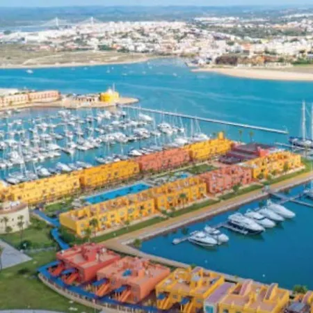 Bright Apt Marina View Steps To Beach