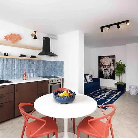 Bright Apt Marina View Steps To Beach *